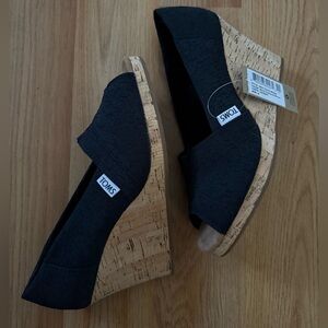 TOMS Black cork Wedge Peep Toe Shoes size 8
